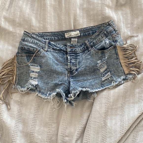 Fringe denim short shorts - Picture 1 of 2